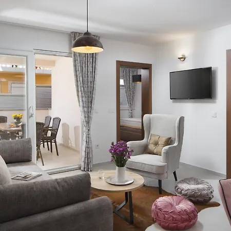 Vista Exclusive Apartment