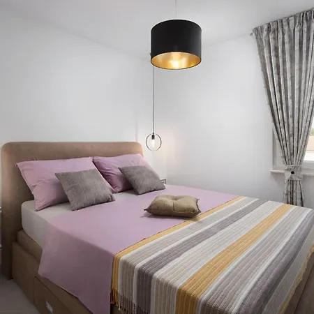 Vista Exclusive Apartment *