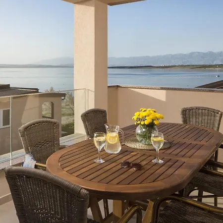 Vista Exclusive Apartment *